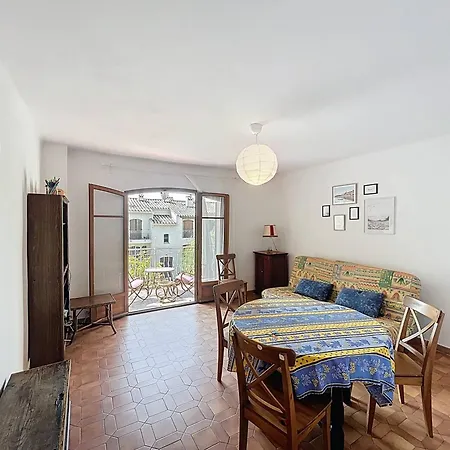 Familial Près De La Avec Parking - Fr-1-770-54 Appartement